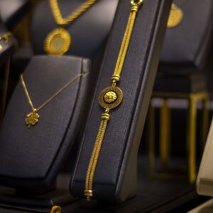 Luna Pearl Pendant Necklace
